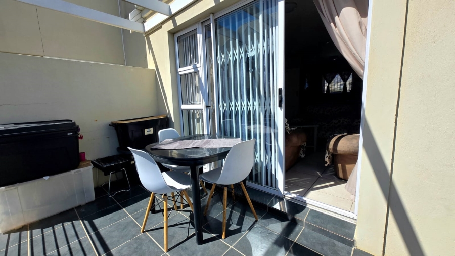 2 Bedroom Property for Sale in Strand Central Western Cape